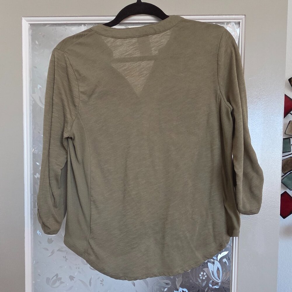 Olive blouse with button up sleeves - Size 11-13 - Picture 2 of 6